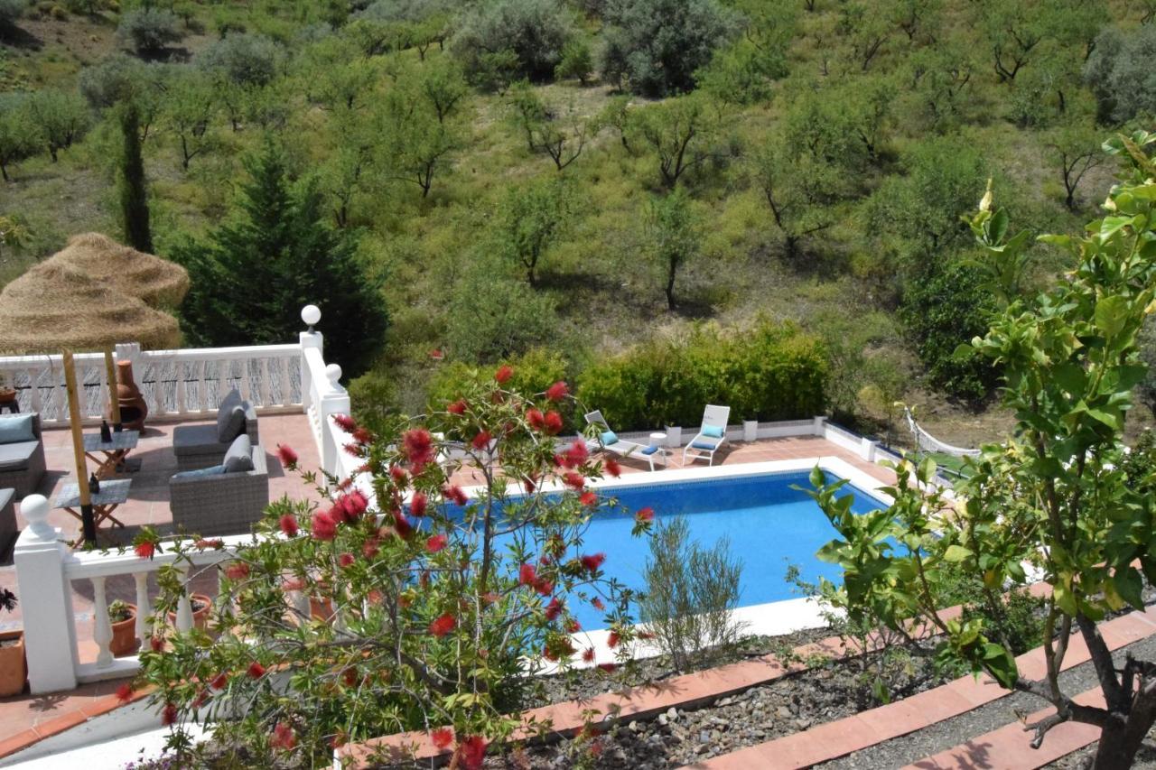 B&B And Apartments Cortijo La Zapatera Canillas de Aceituno Exterior photo
